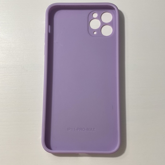 iPhone 11 Pro Max case - Picture 2 of 2